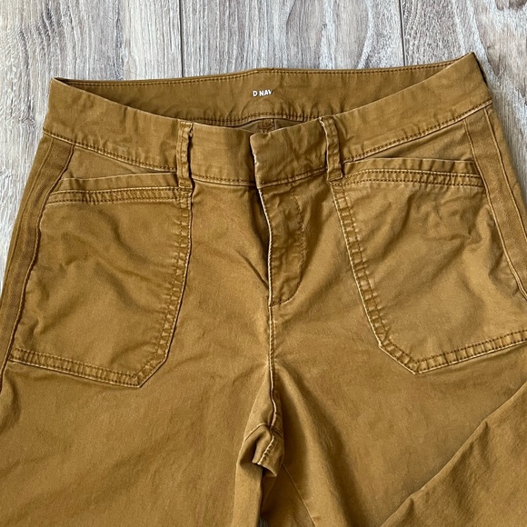 Old Navy Straight Leg Ankle Length Khaki Pants - Picture 3 of 10